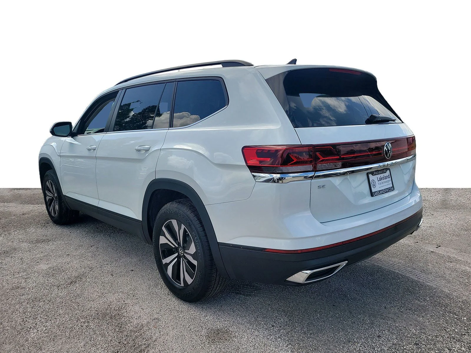 New 2026 Opal White Pearl Volkswagen 2.0T SE image 4