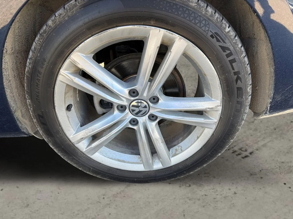 Used 2015 Blue Volkswagen TDI SEL Premium image 14