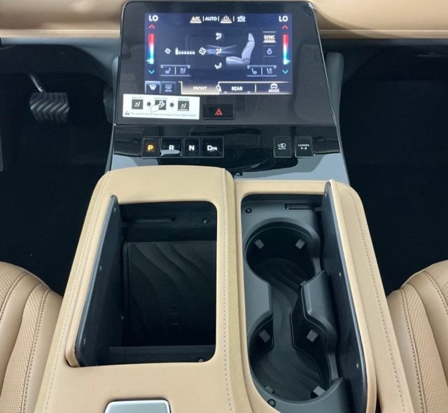 New 2026 RADIANT WHITE INFINITI Luxe 2WD image 21