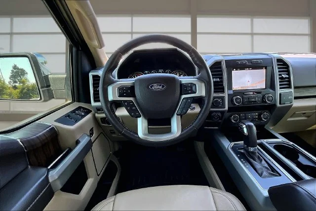 Used 2019 White Ford Lariat image 5