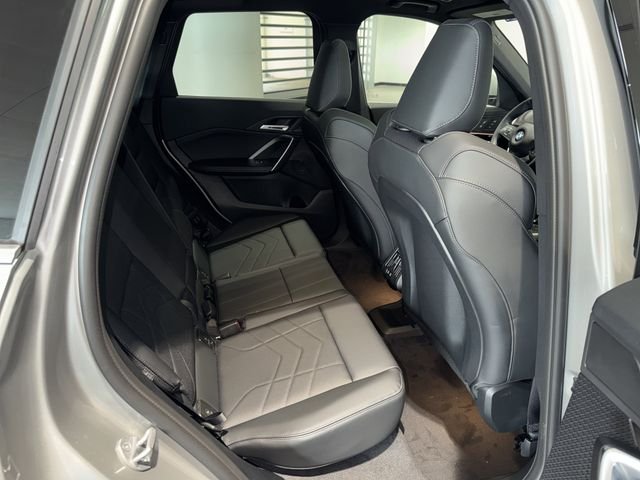 New 2026 Space Silver Metallic BMW xDrive28i image 11