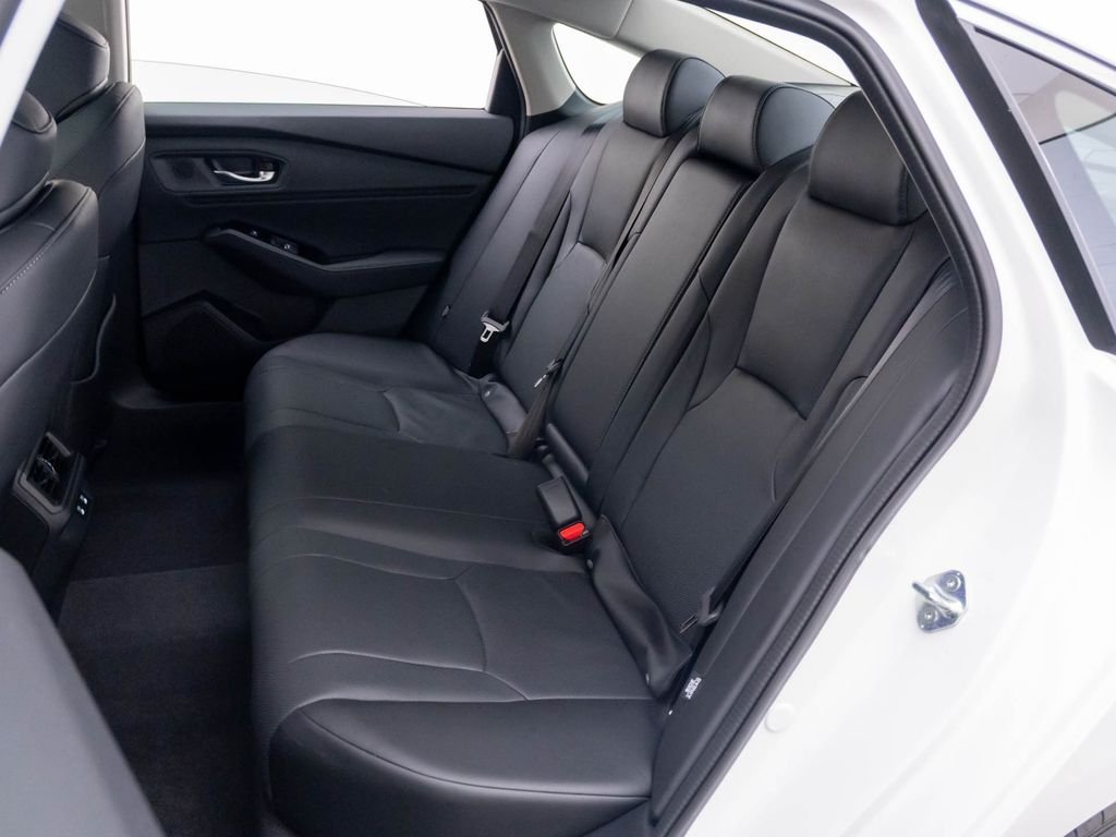 New 2026 Platinum White Pearl Honda Touring image 18