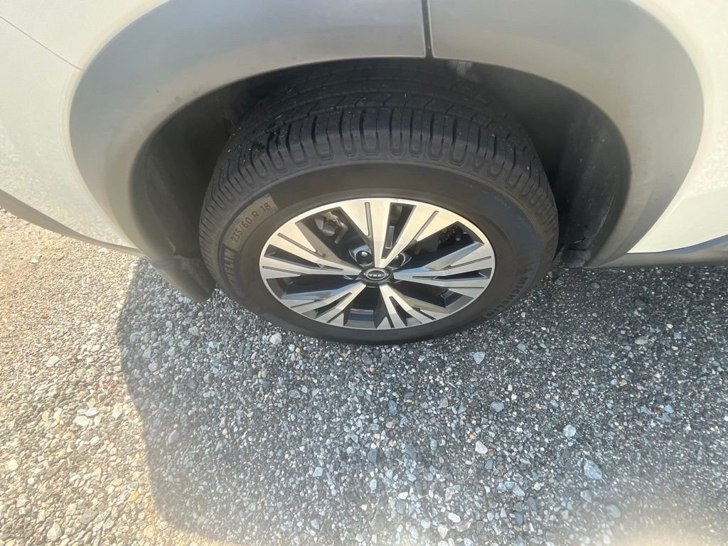 Used 2023 White Nissan SV image 47