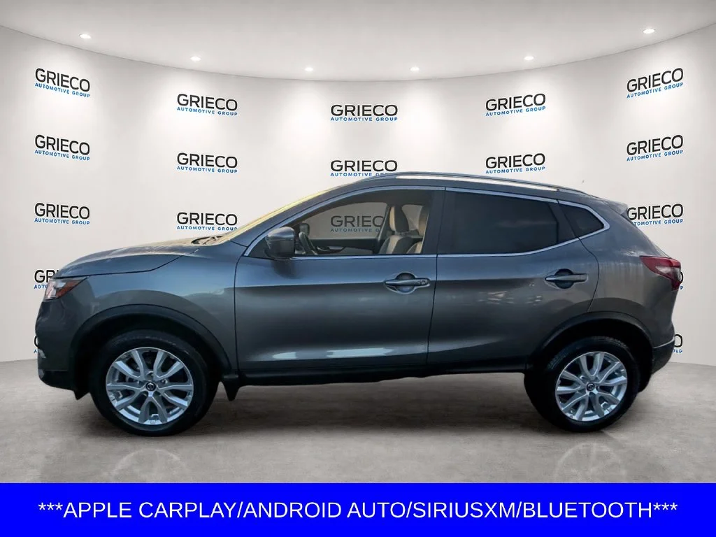 Used 2020 Gray Nissan SV image 4