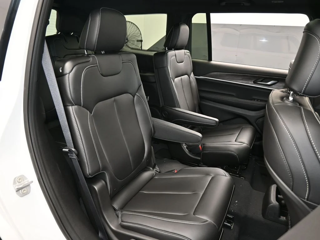 Used 2025 Bright White Clearcoat Jeep Limited image 38