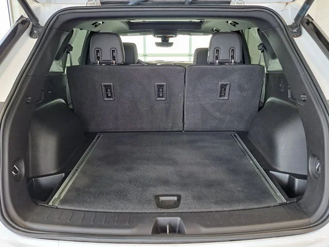 Used 2019 White Chevrolet Premier image 31