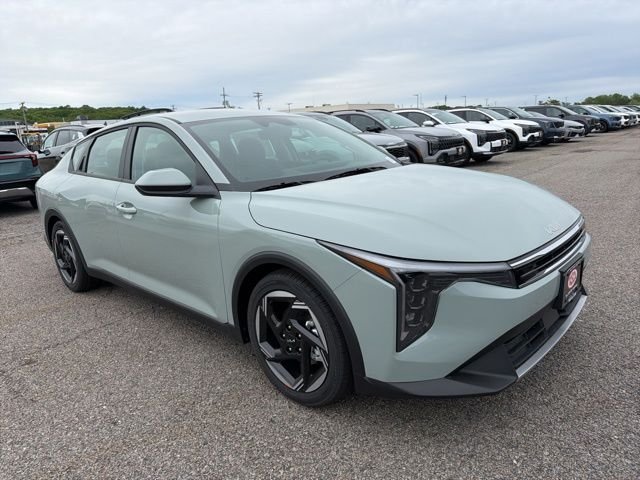 2026 Kia K4 EX AT's photo