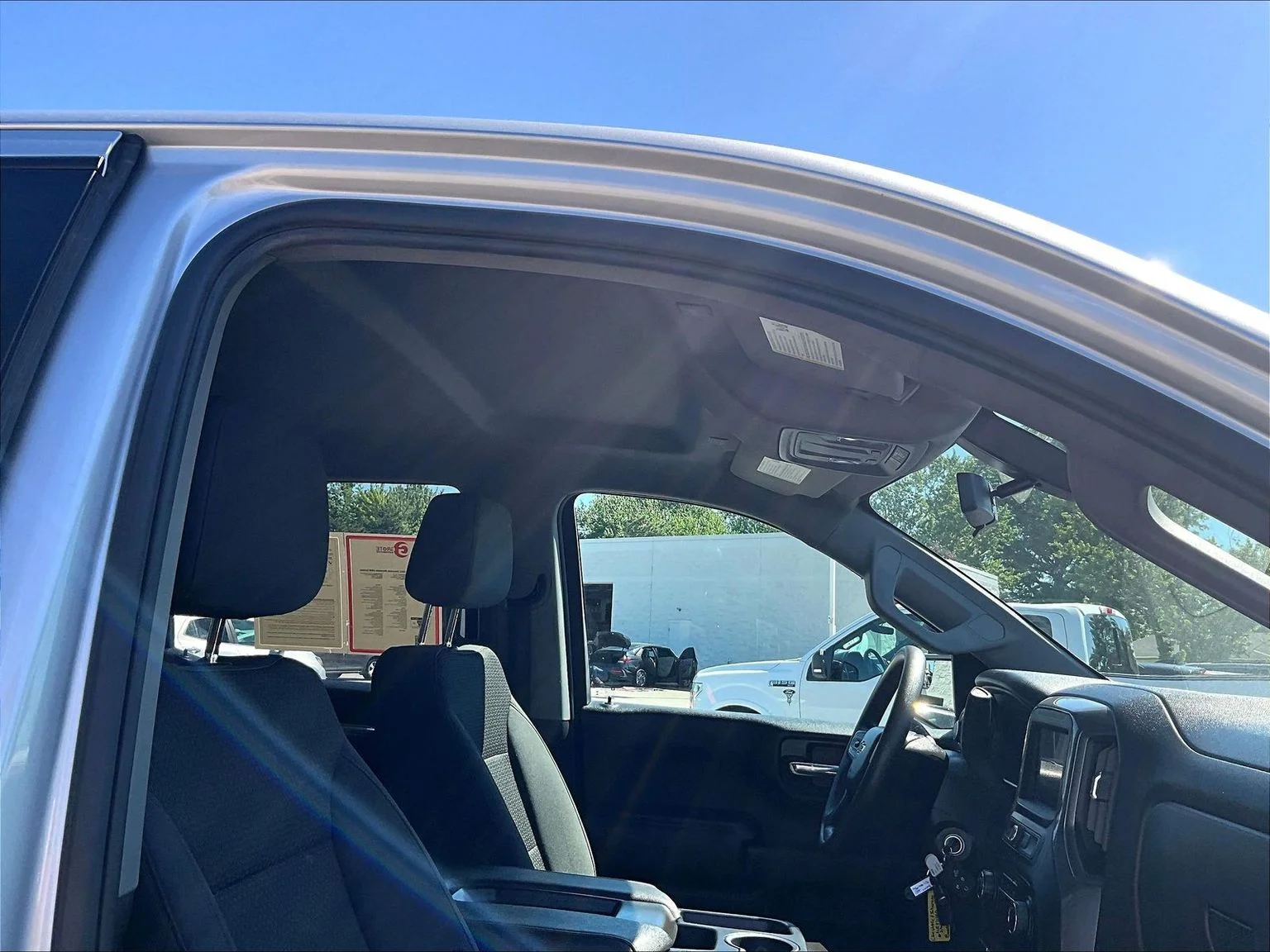 Used 2021 Silver Chevrolet Custom image 24