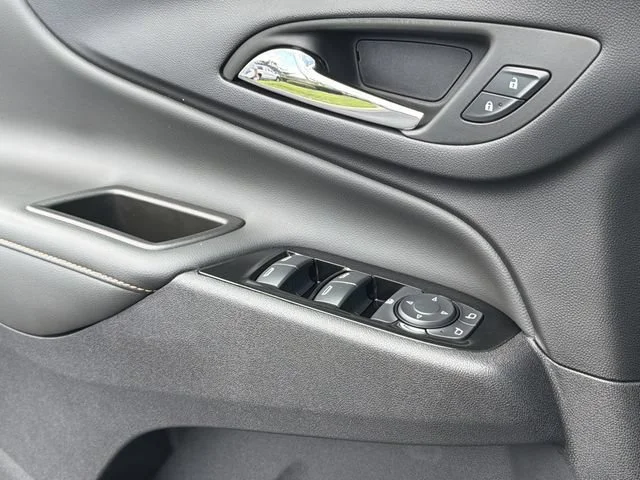 Used 2024 Iridescent Pearl Tricoat Chevrolet Premier image 22