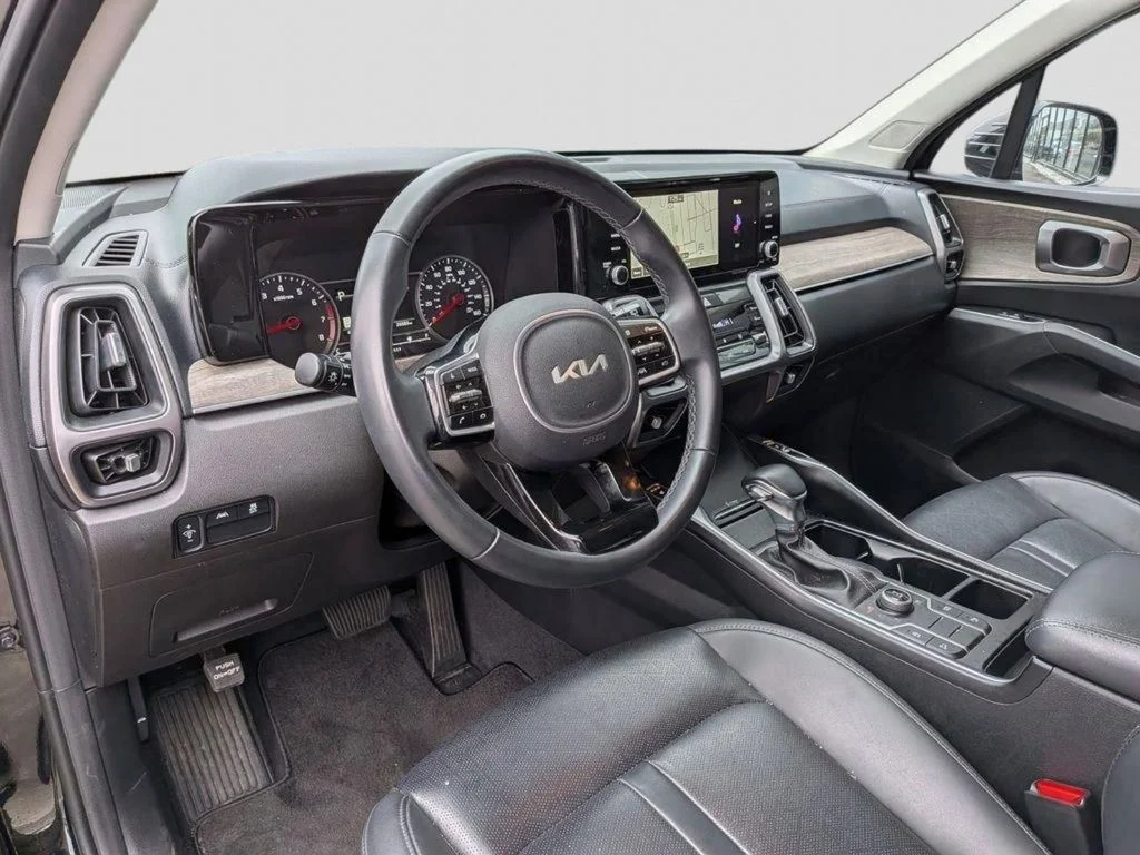 Used 2023 Black Kia X-Line S image 14