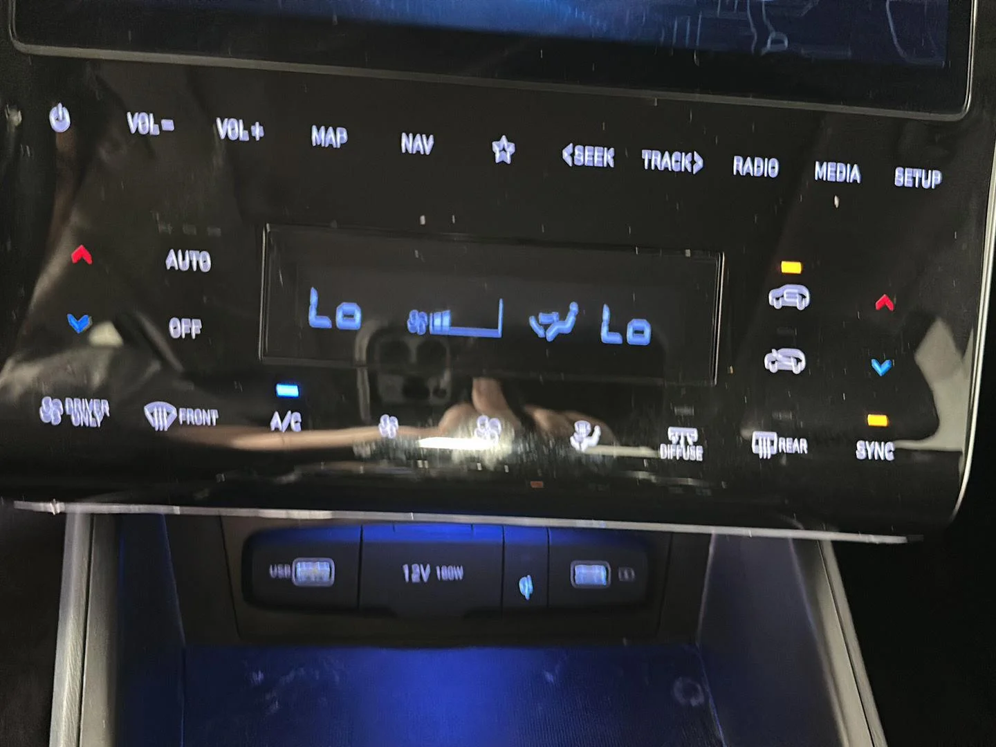 Used 2024 Black Pearl Hyundai Limited image 17