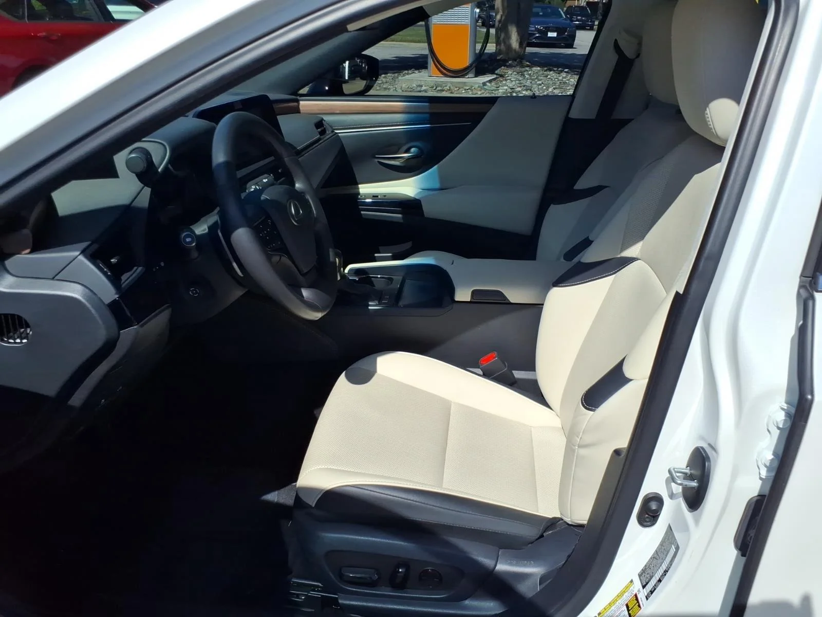 Used 2023 Eminent White Pearl Lexus ES 350 image 12