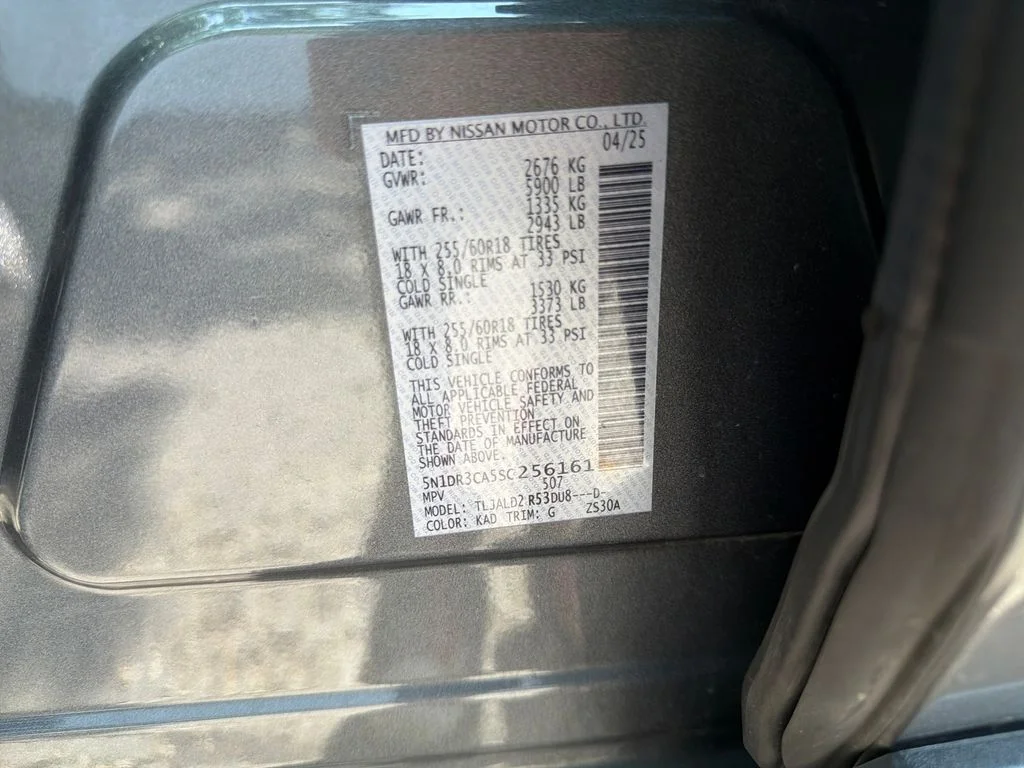 Used 2025 Gray Nissan SL image 31