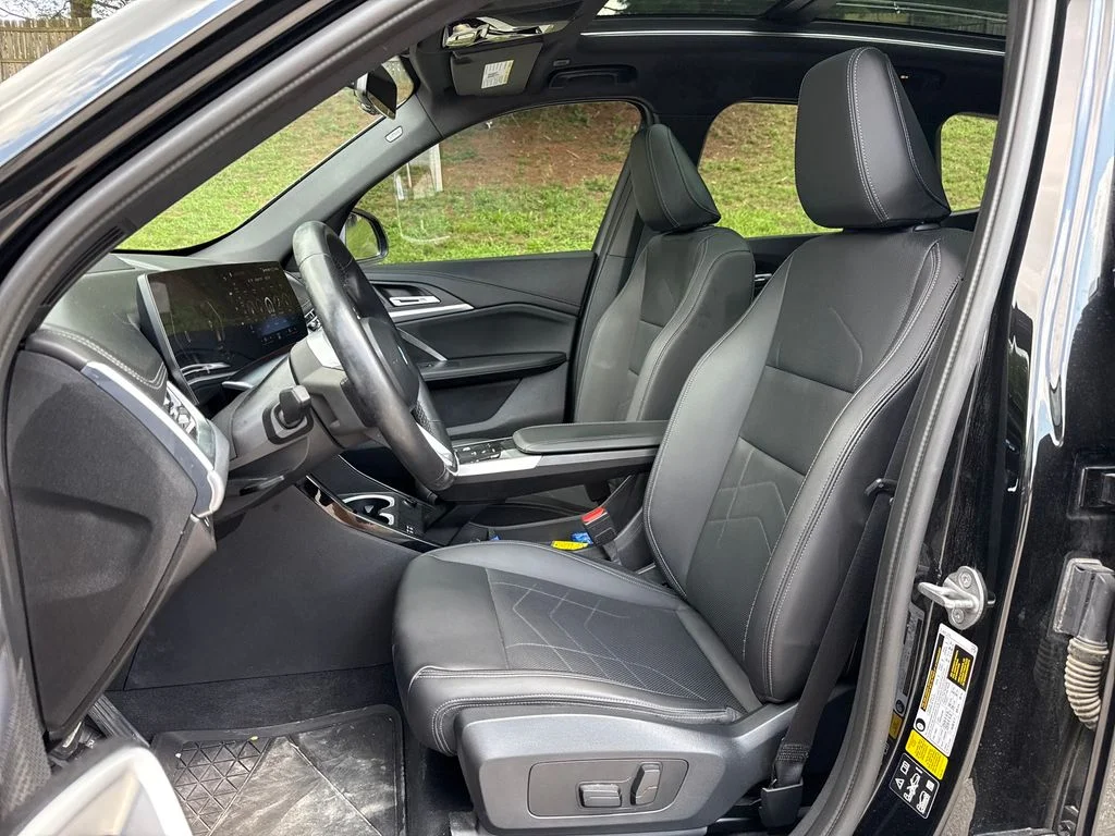 Used 2023 Black BMW xDrive28i image 11
