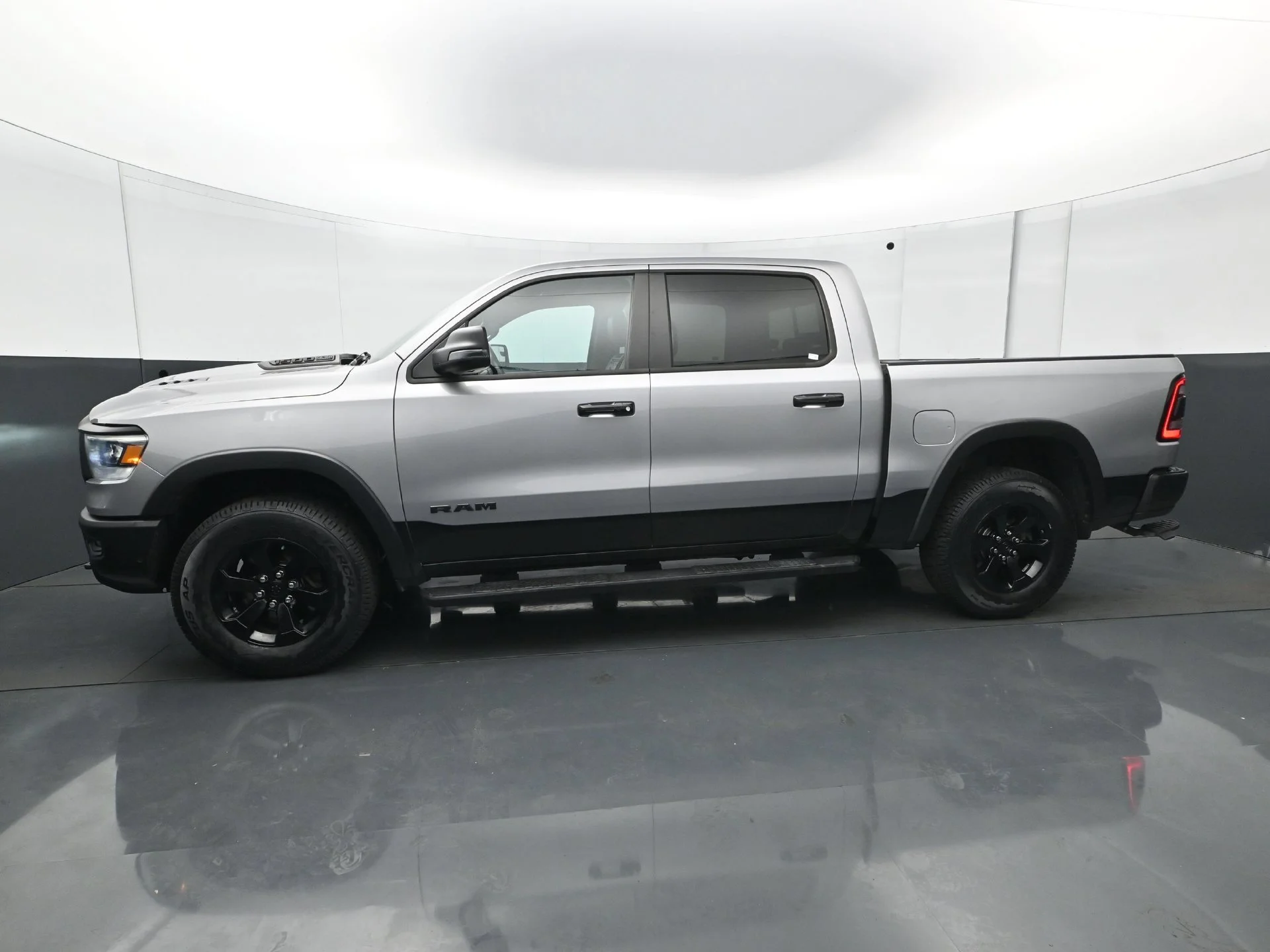 Used 2023 Billet Silver Metallic Clearcoat Ram Rebel image 4