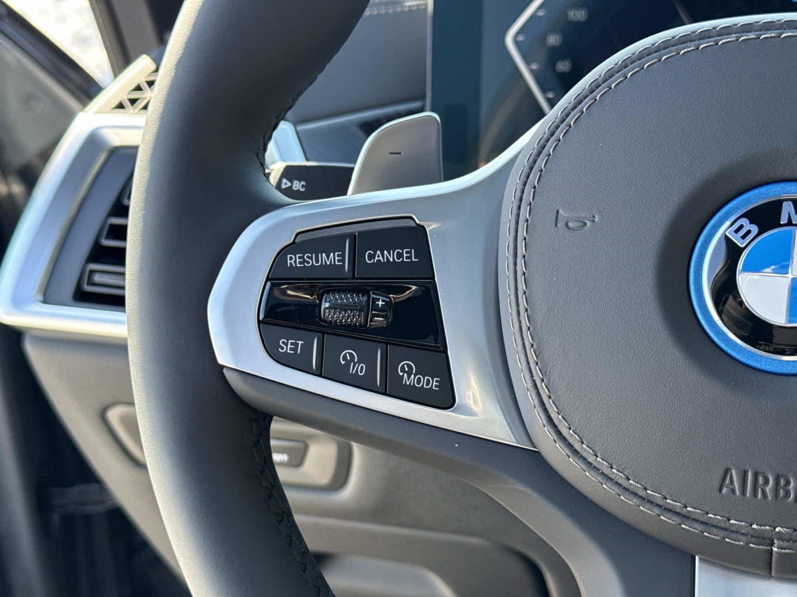 New 2026 Skyscraper Grey Metallic BMW xDrive50e image 22