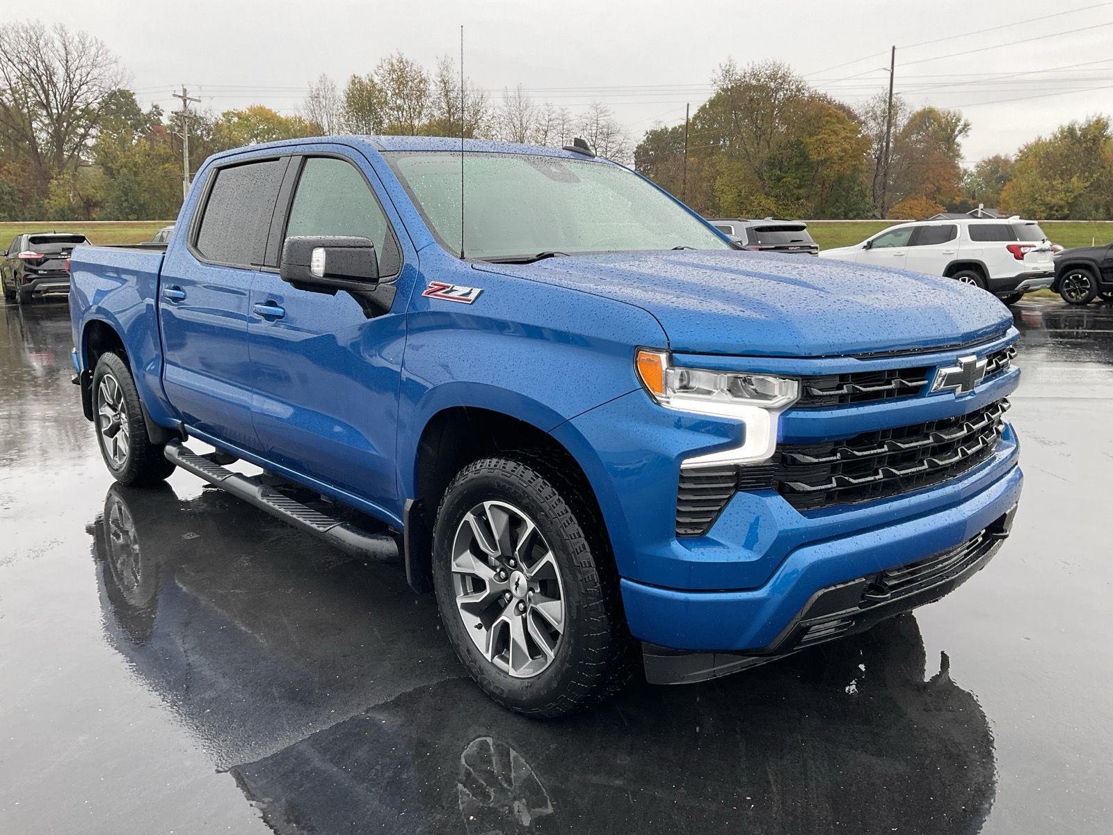 2022 Chevrolet Silverado 1500 RST photo 3