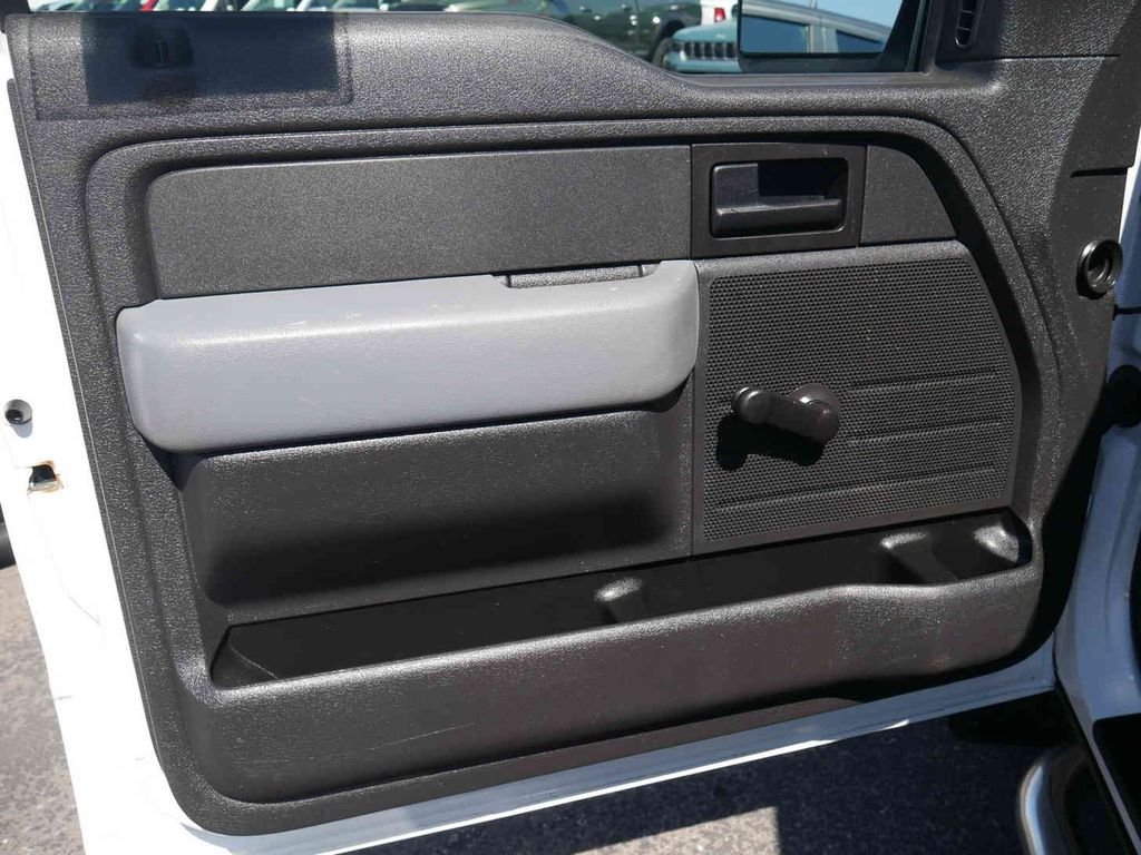 Used 2012  Ford XL image 21