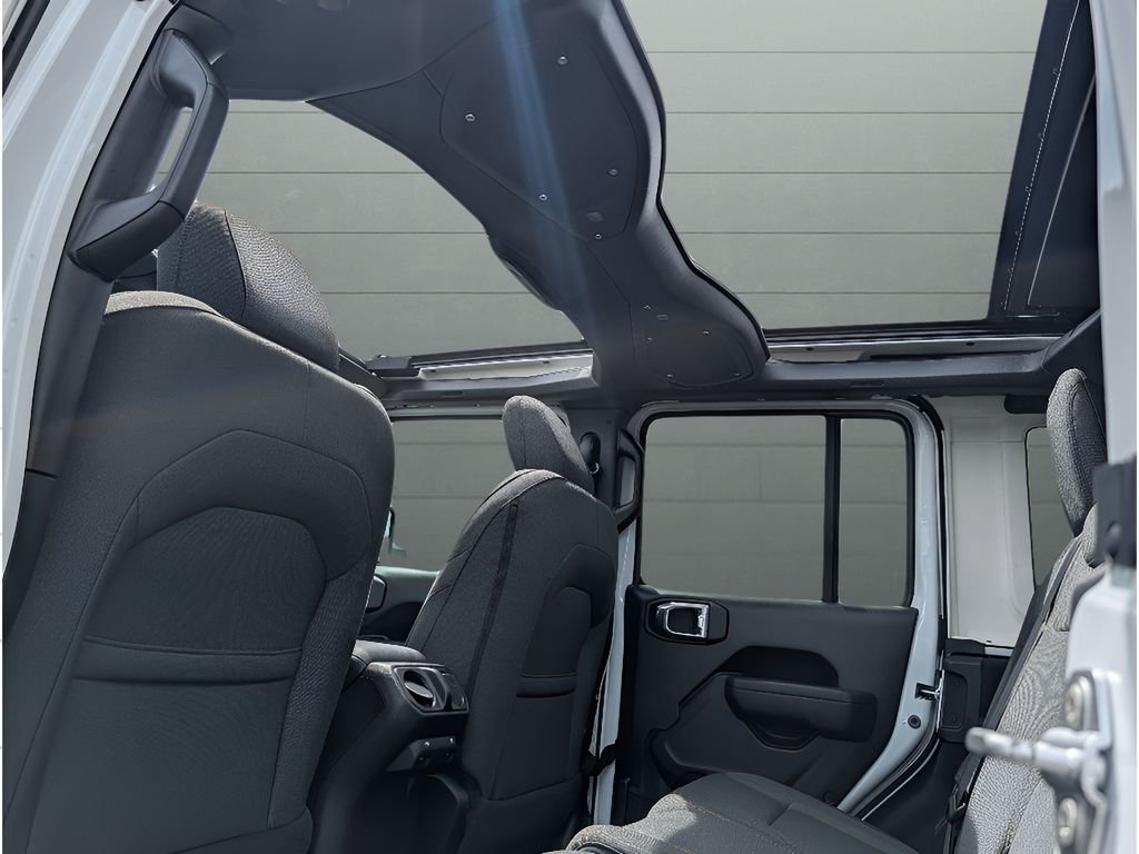 New 2026 Bright White Clear-Coat Exterior Paint Jeep Sport S image 31