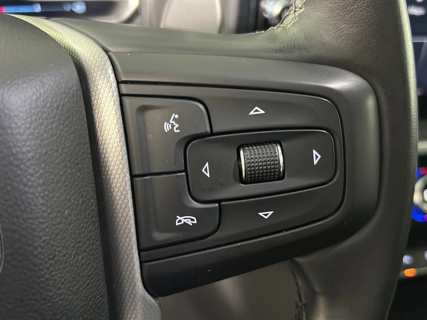 Used 2023 Onyx Black GMC Denali image 29