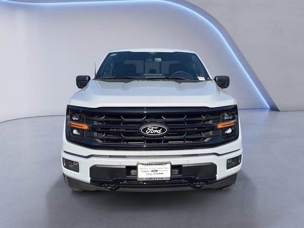 New 2025 Space White Metallic Ford XLT image 2