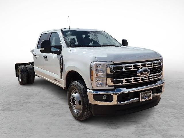 New 2026 Oxford White Ford F-350® XL image 28