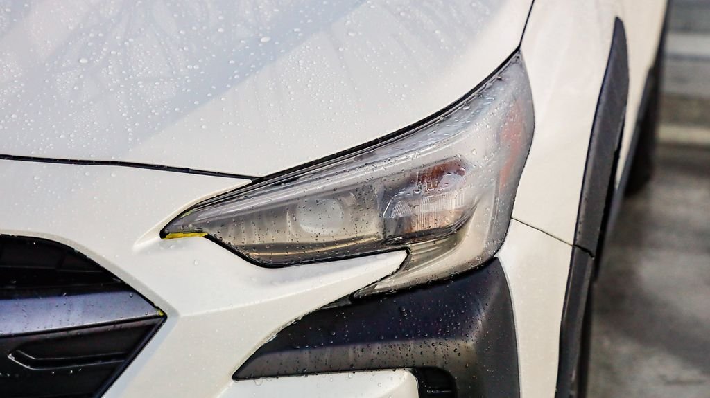 Used 2025 Crystal White Pearl Subaru Premium image 5