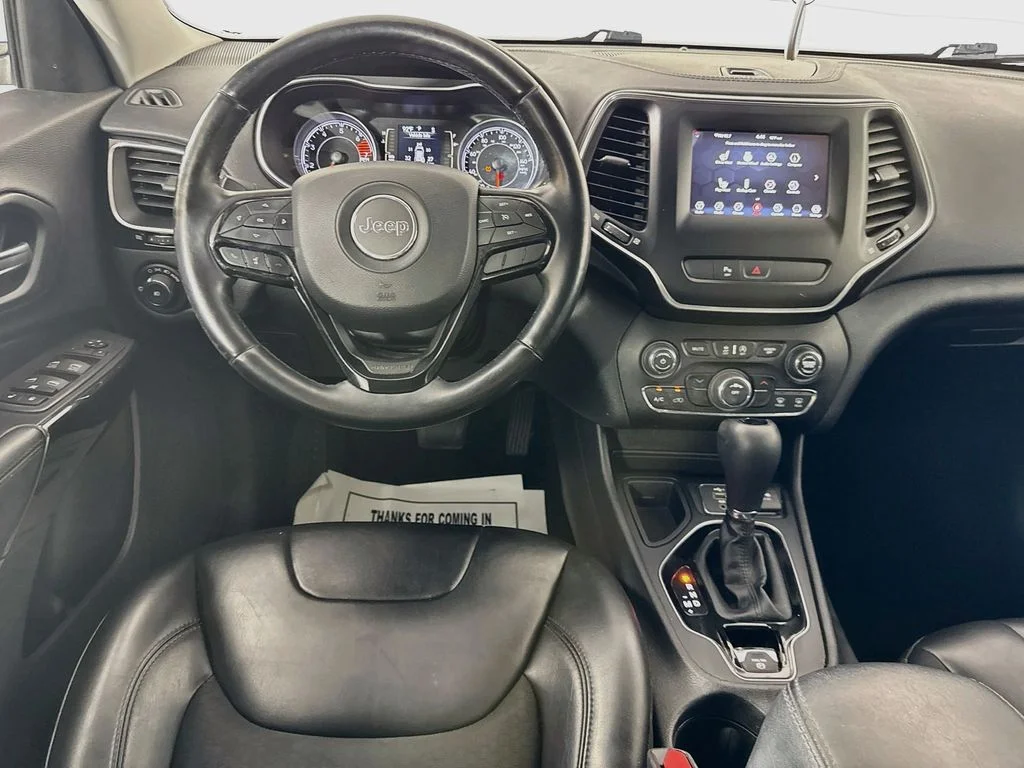 Used 2020 White Jeep Latitude Plus image 26