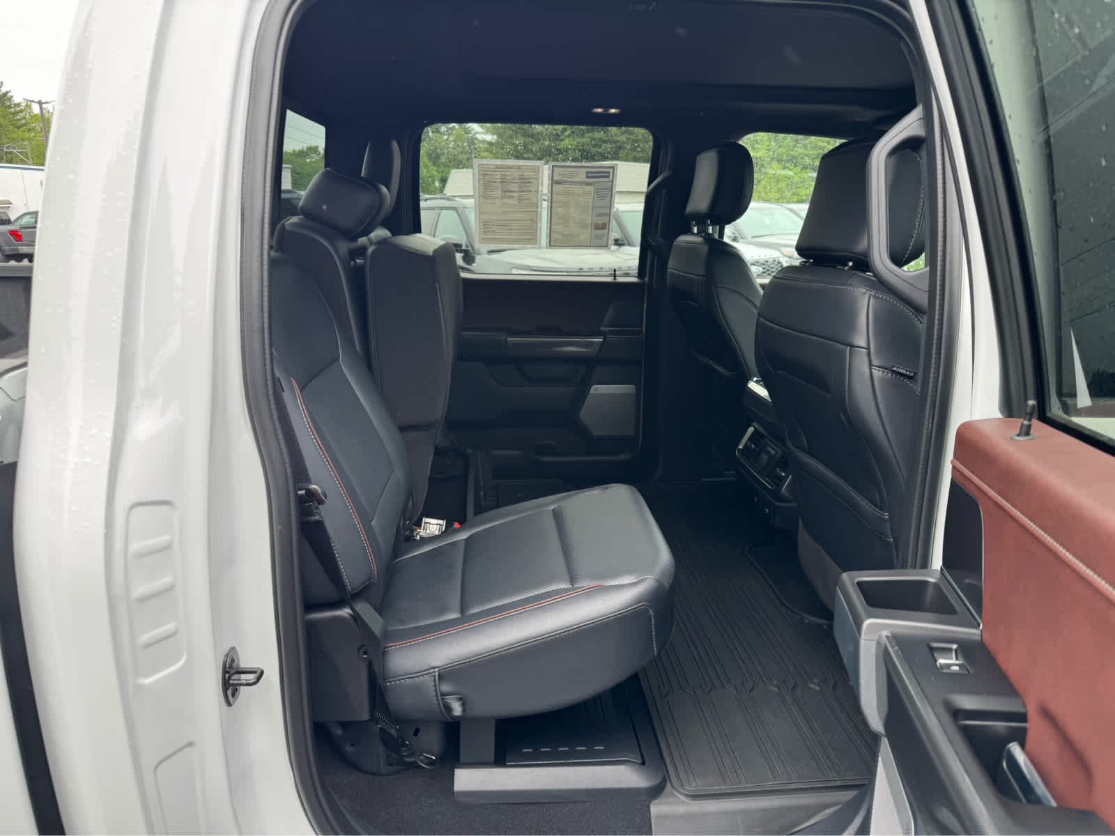 2023 Ford F-150 Lariat - Photo 12