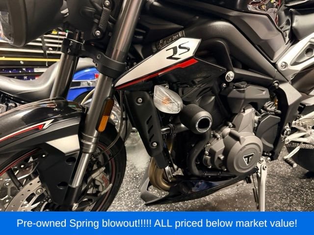 Used 2018 Black Triumph motorcycle image 27