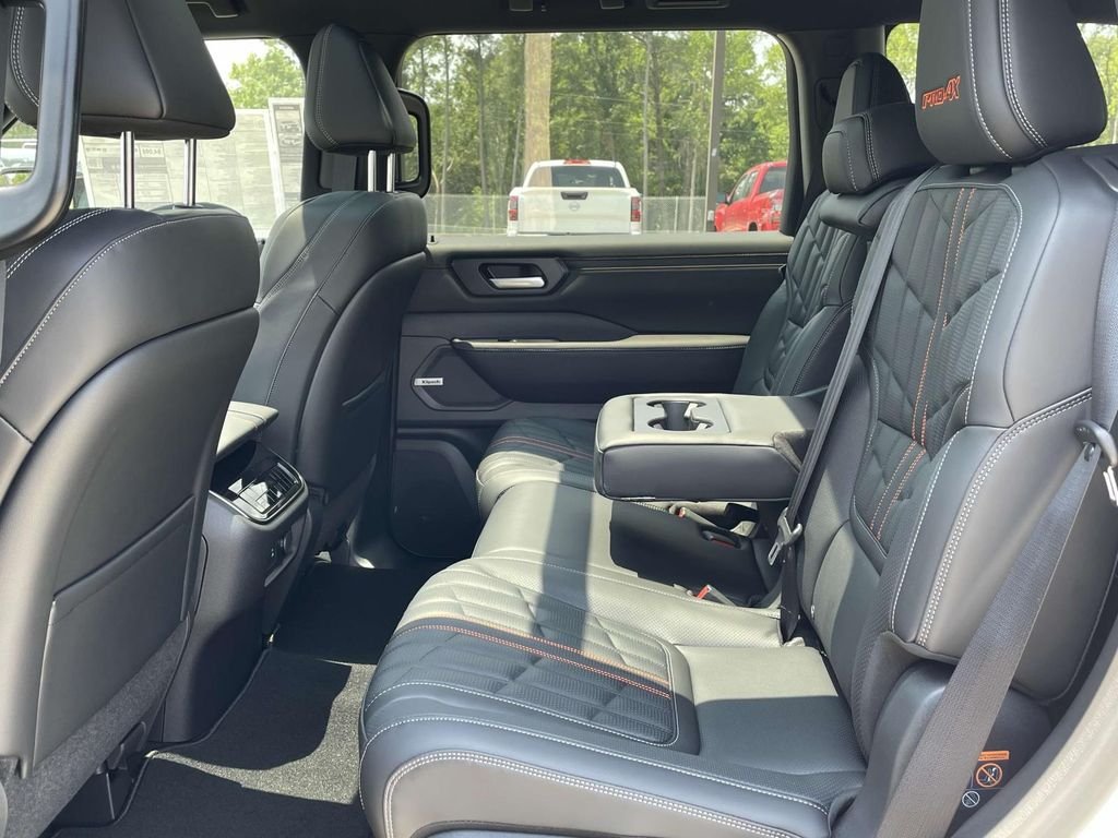 2025 Nissan Armada PRO-4X - Photo 10