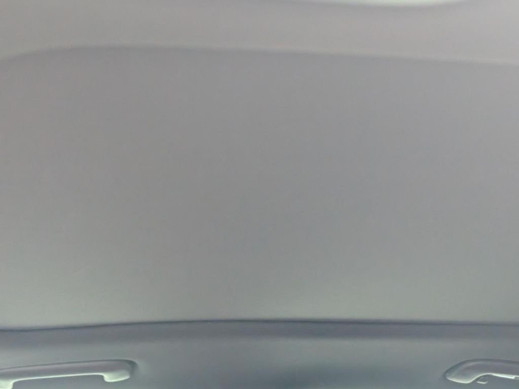 Used 2022 White Kia GT-Line image 19