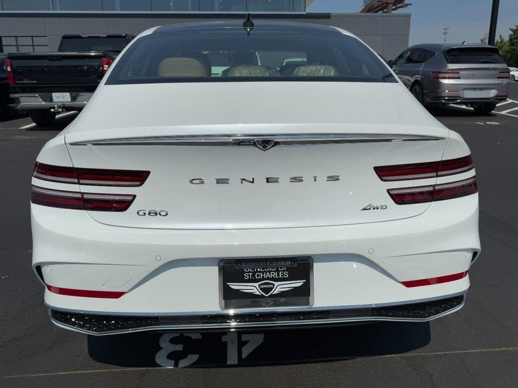Certified Used 2026 Uyuni White Genesis 2.5T Advanced image 4