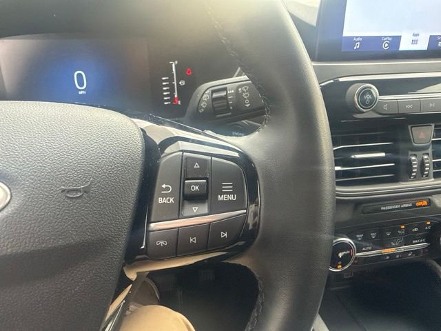 Used 2024 Black Metallic Ford Active image 17