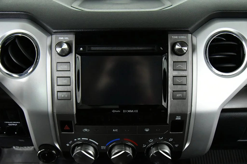 2019 Toyota Tundra SR5 - Photo 4