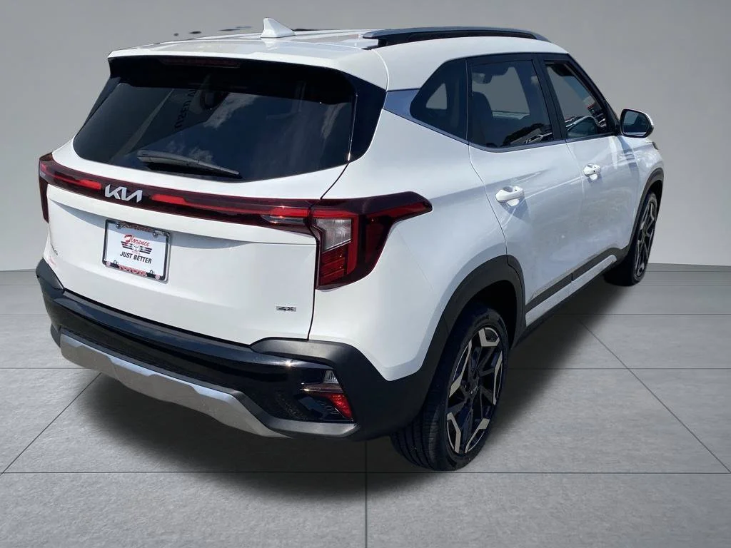 Used 2024 White Kia SX image 15
