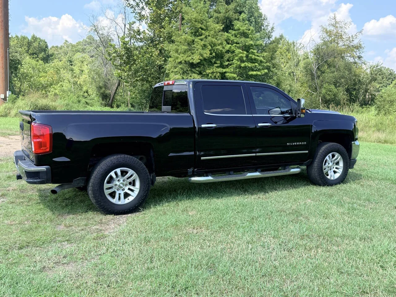 Used 2017 Black Chevrolet LTZ 4x4 4dr Crew Cab 6.5 ft. SB image 5