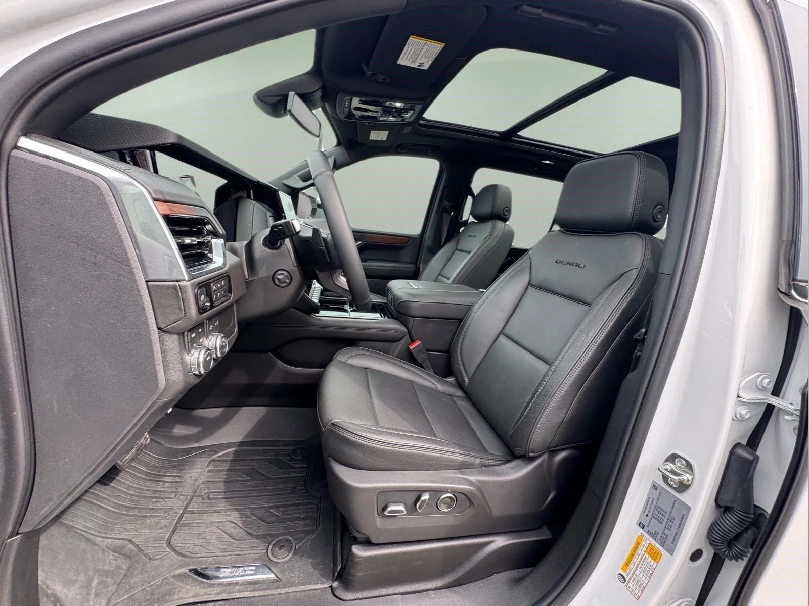 Used 2026 Summit White GMC Denali image 22
