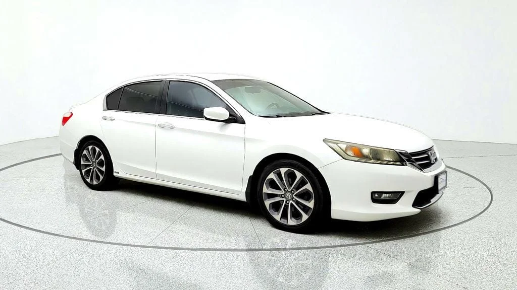 Used 2015 White Orchid Pearl Honda 4dr I4 CVT Sport image 3