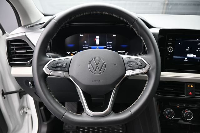 Used 2025 White Volkswagen 1.5T S image 6