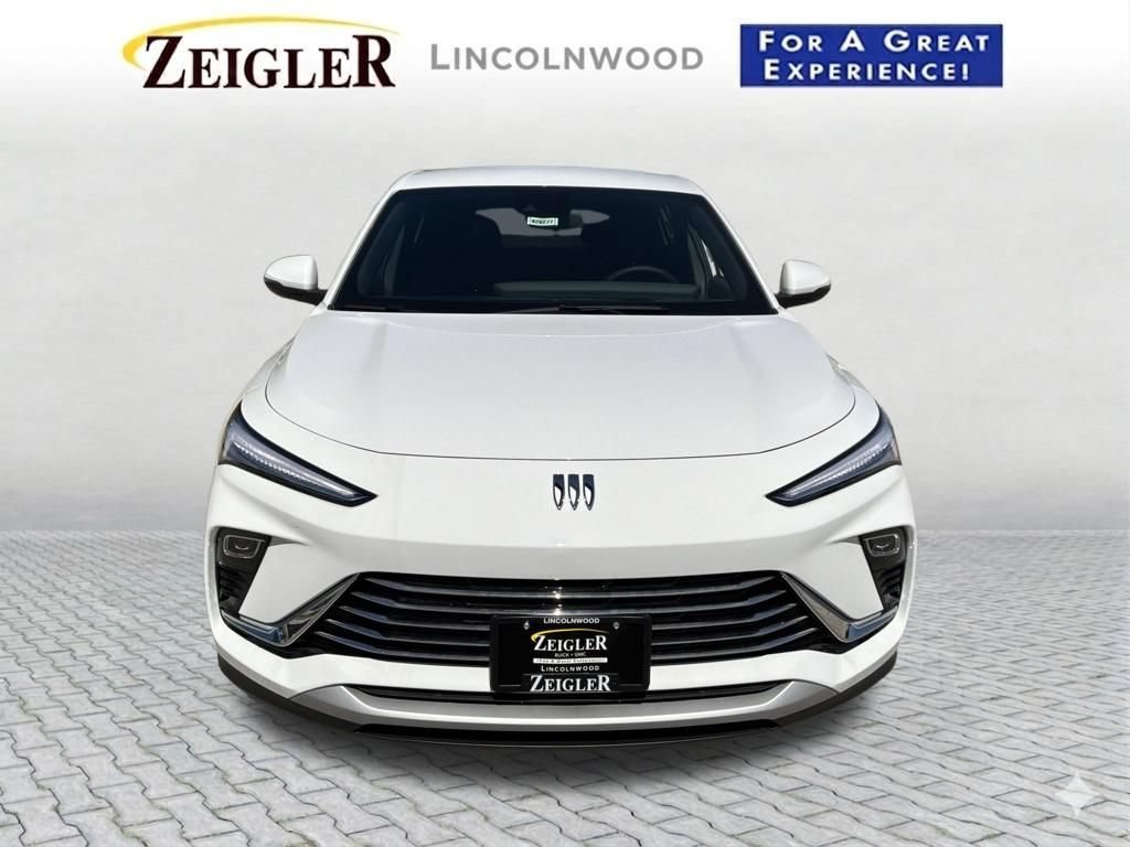 New 2026 Summit White Buick Preferred image 9