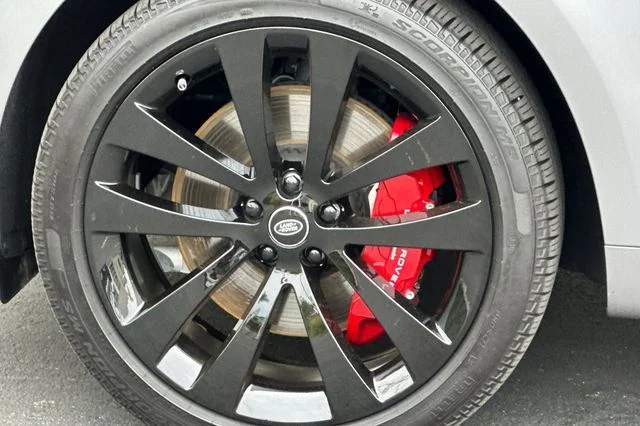 Used 2025 Gray Land Rover Dynamic SE image 25