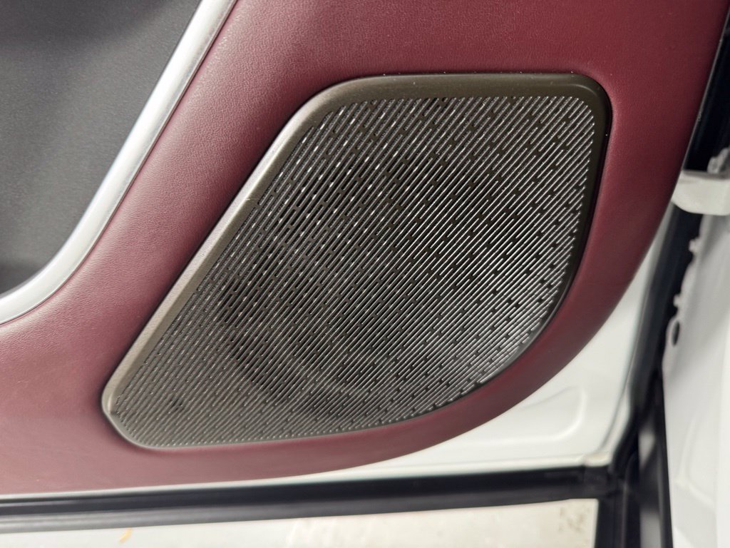 Used 2025 Fuji White Land Rover Autobiography image 17
