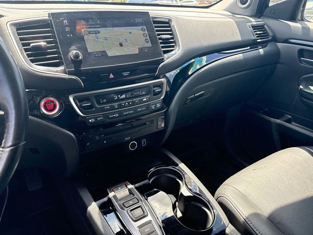 Used 2021 Silver Honda Touring image 19