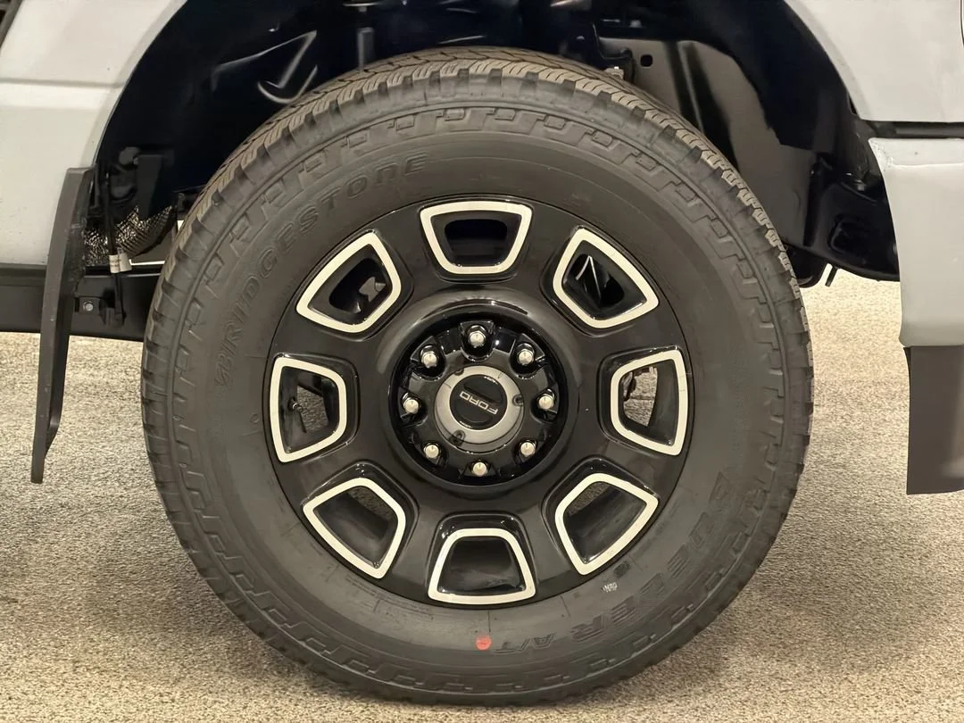 New 2026 Glacier Gray Metallic Tri-Coat Ford F-250® Platinum® image 10