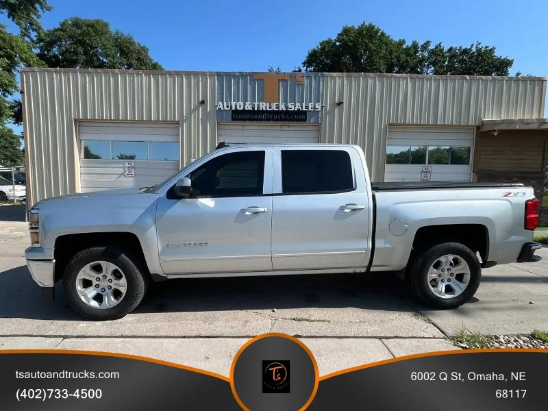 Used 2015 Silver Chevrolet Z71 LT Pickup 4D 5 3/4 ft image 1