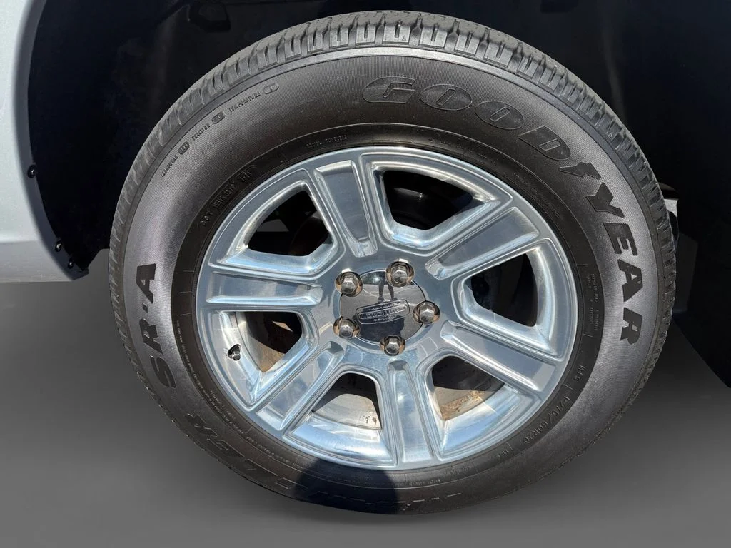 Used 2019 Silver Ram Big Horn image 8