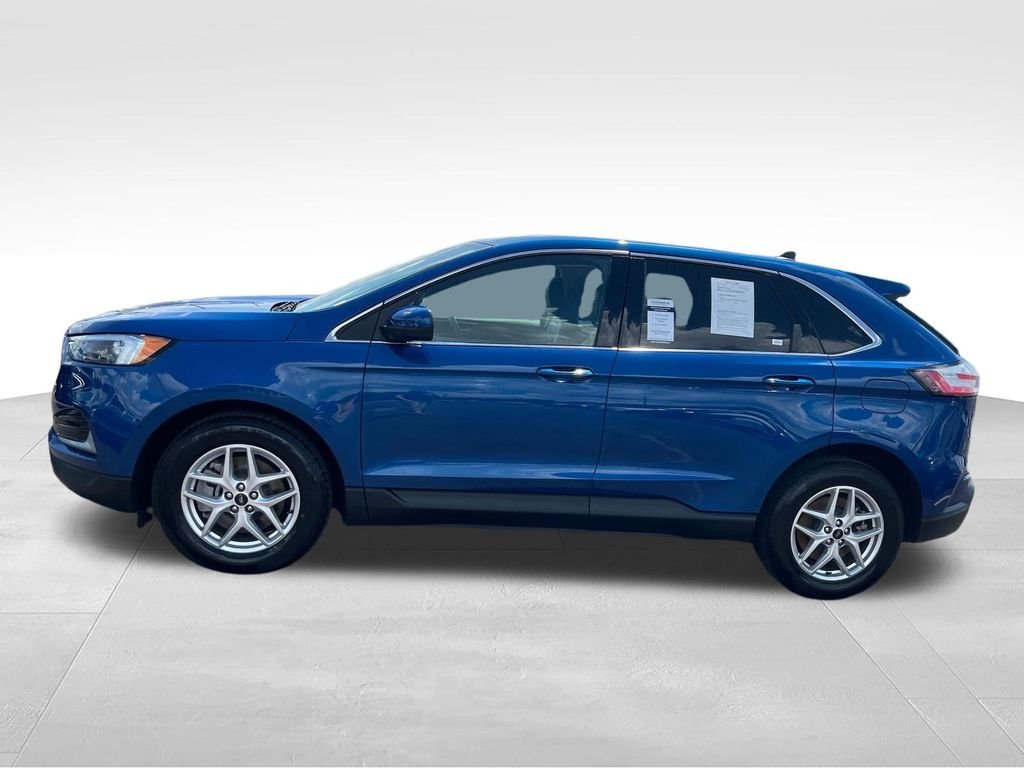 Used 2024 Blue Ford SEL image 2