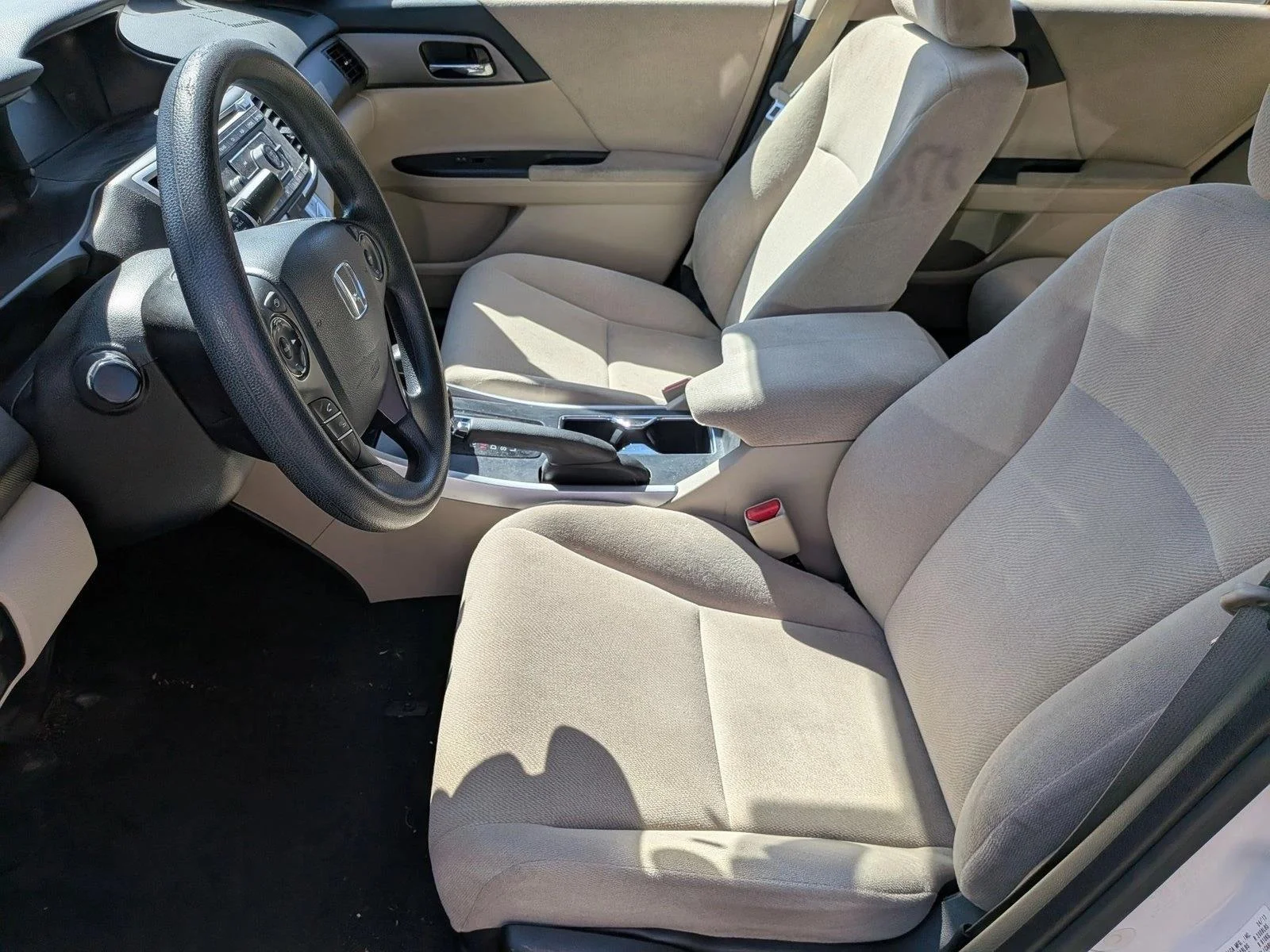 Used 2013 White Honda LX image 13
