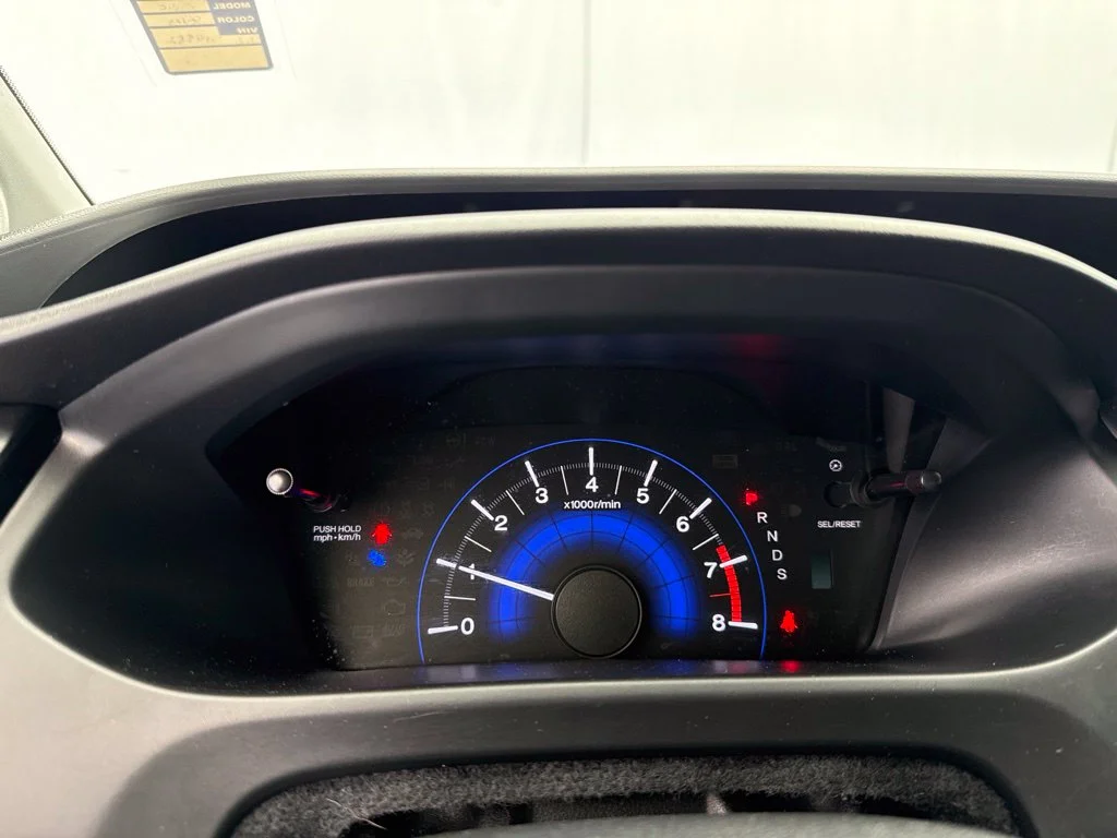 2014 Honda Civic EX-L 2dr Car Slide 21